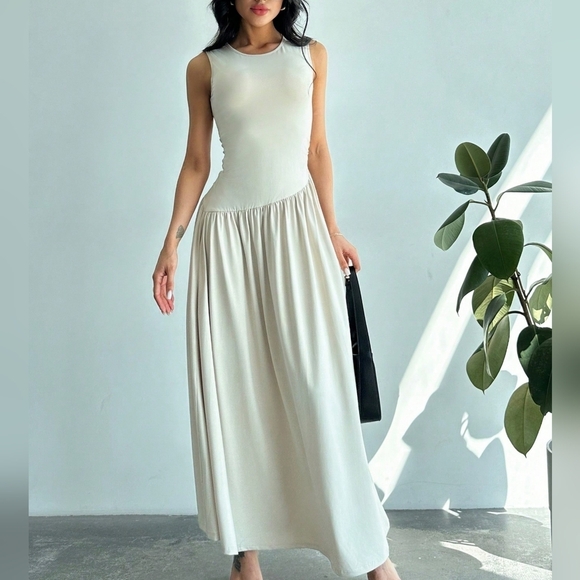 Dresses & Skirts - Solid Round Neck Sleeveless Ruched Long Dress With Waist Belt